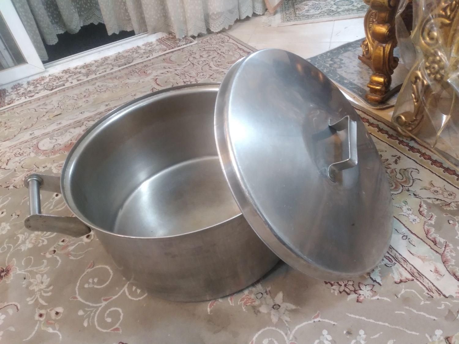 دیگ استیل بزرگ