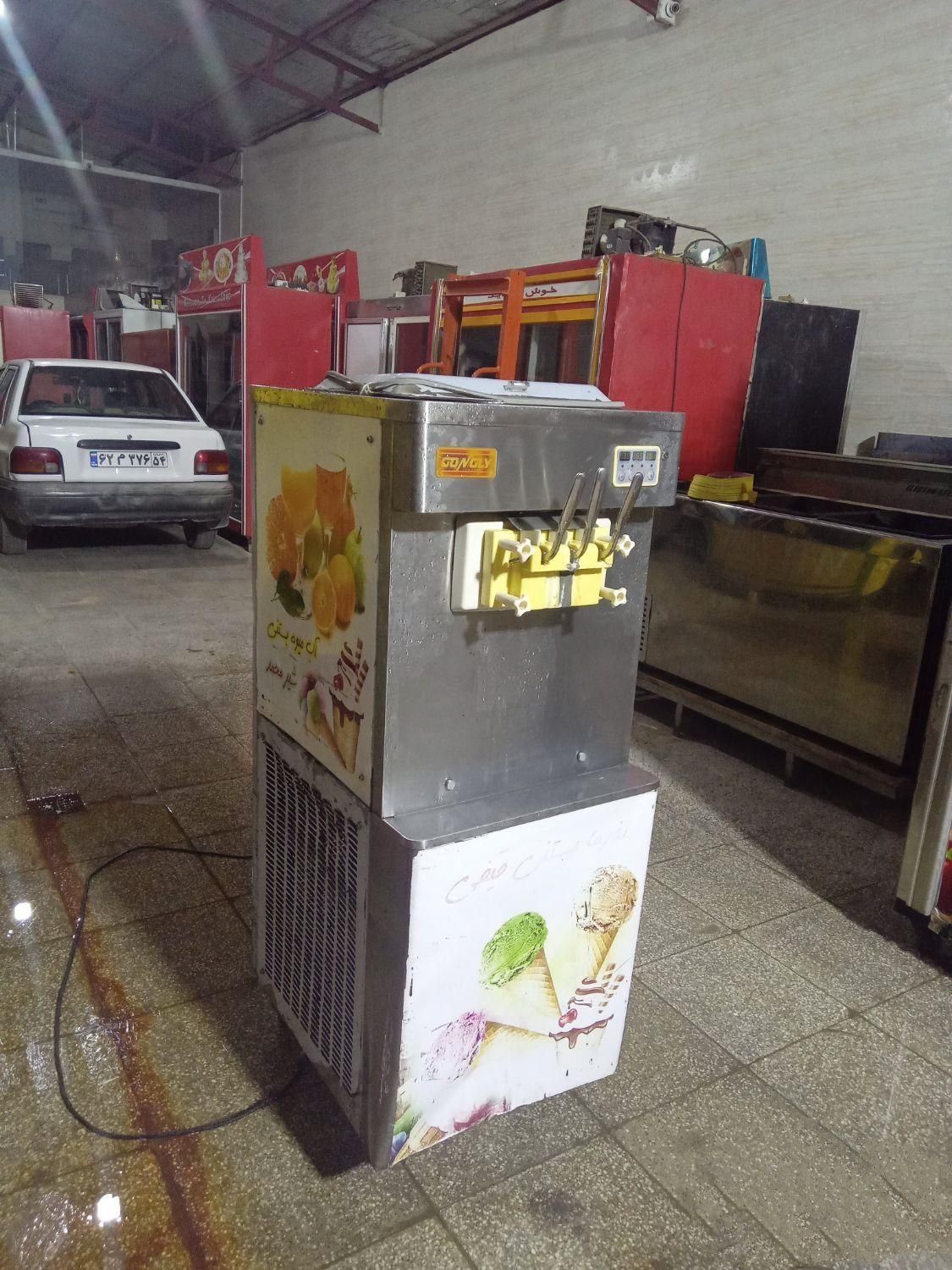 دستگاه بستنی قیفی وارداتی